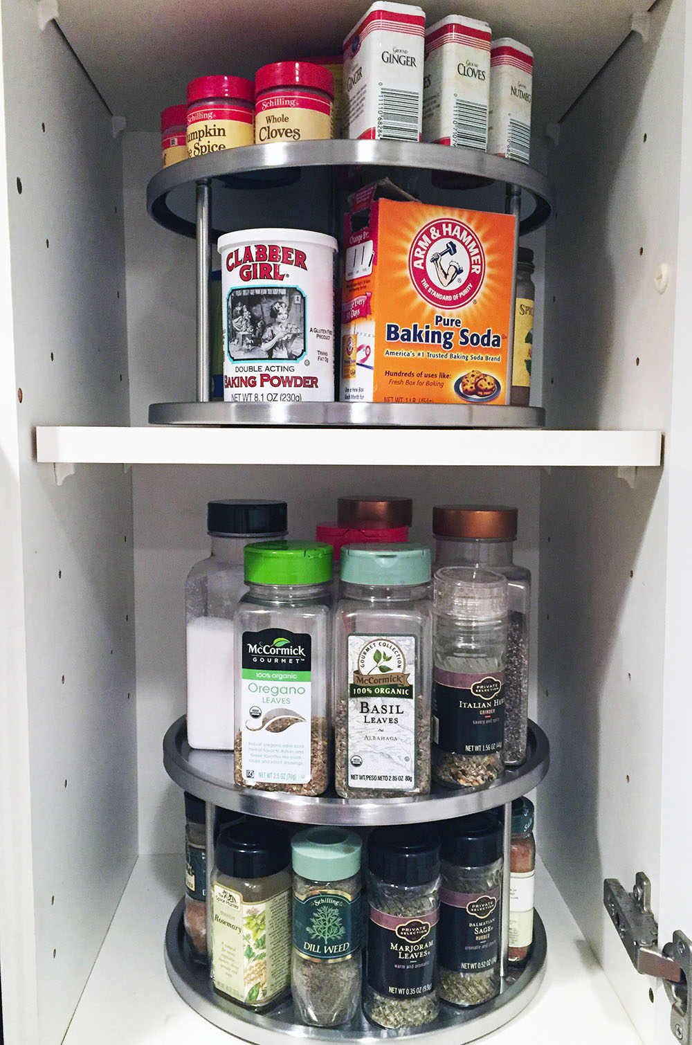 organized kitchen spice cabinet 